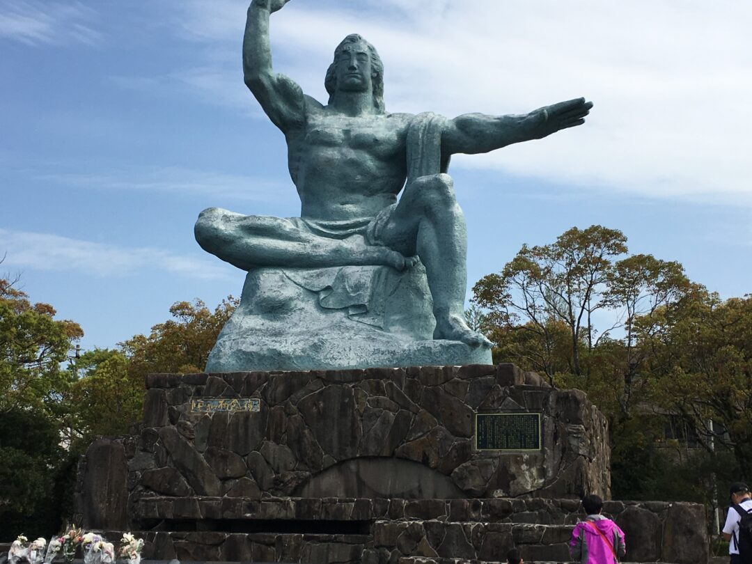 長崎平和記念公園　平和記念像